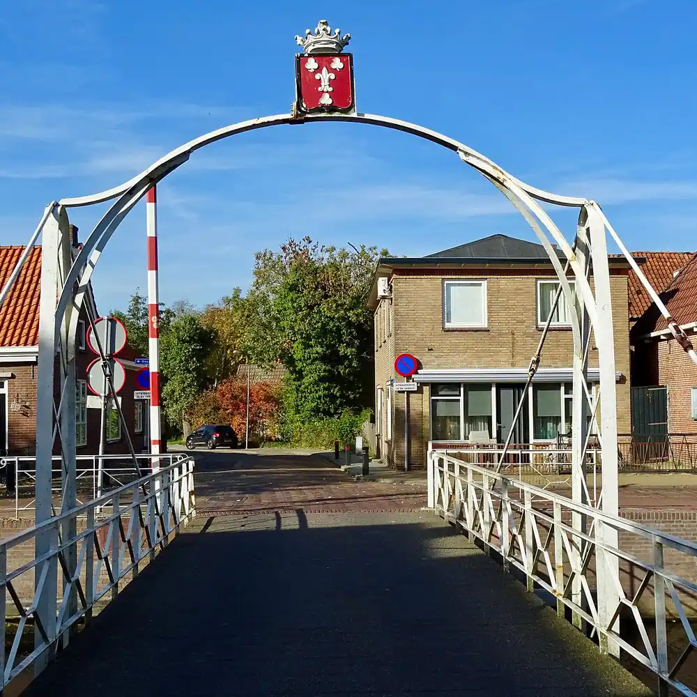 Een brug in Aldeboarn: alle rijscholen in Aldeboarn op een rij