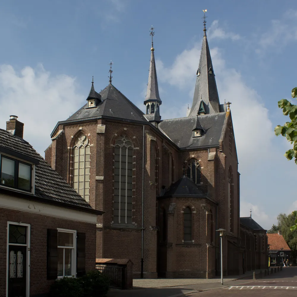 De H. Maria Hemelvaartkerk in Bavel, waar je de rijscholen in Bavel kunt vergelijken