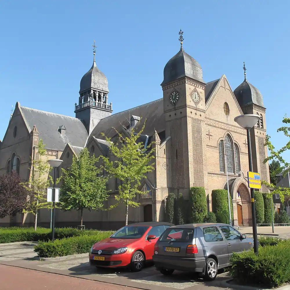 De Sint-Petrus Bandenkerk in Bladel: rijscholen in Bladel vergelijken