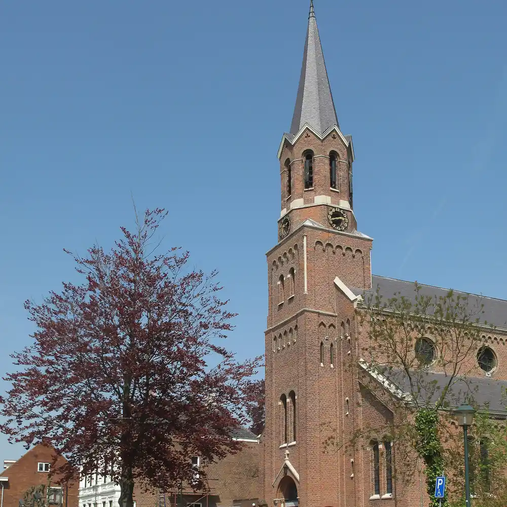 De Heilige Henricuskerk in Clinge: rijscholen in Clinge vergelijken
