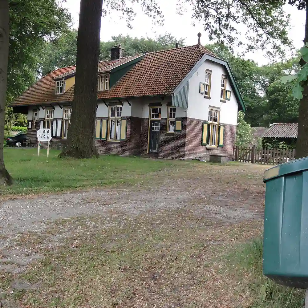 Een monumentale boerderij in De Rips: alle rijscholen in De Rips op een rij