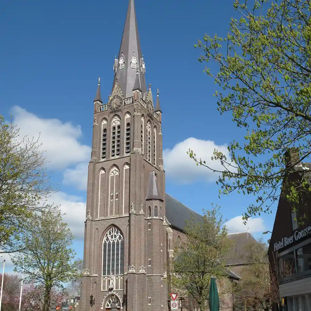 De kerk van Den Dungen, waar je de rijscholen in Den Dungen kunt vergelijken