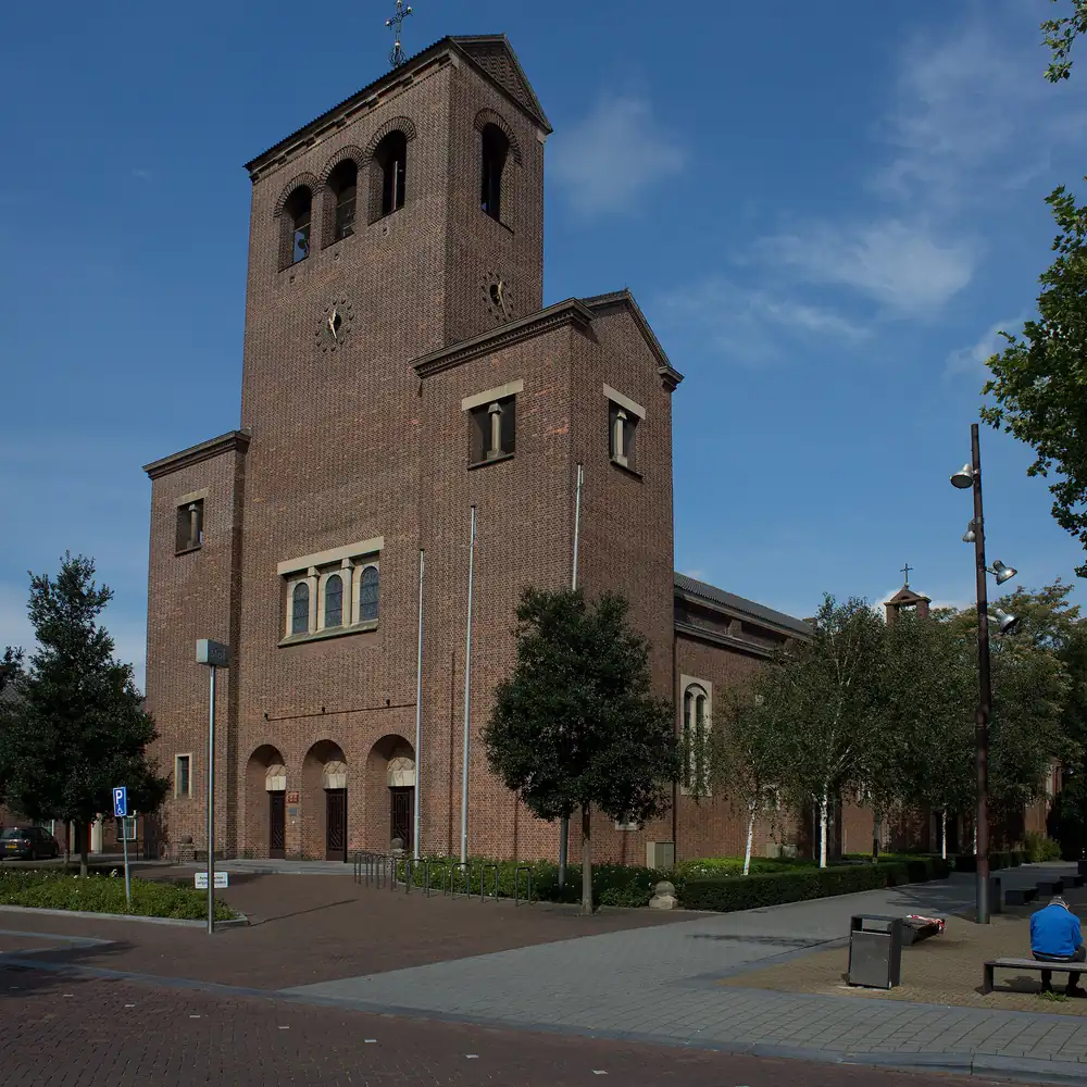 De Lambertuskerk in Drunen: rijscholen in Drunen vergelijken