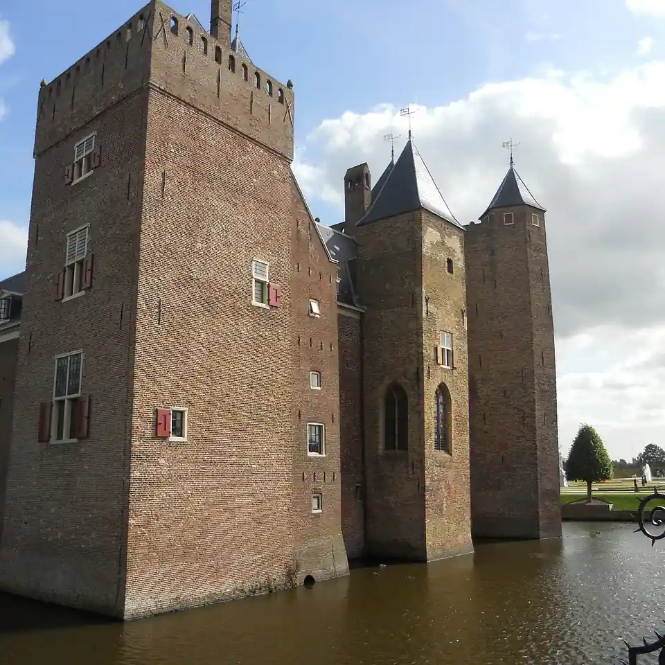 Een kasteel in Heemskerk, waar je de rijscholen in Heemskerk kunt vergelijken