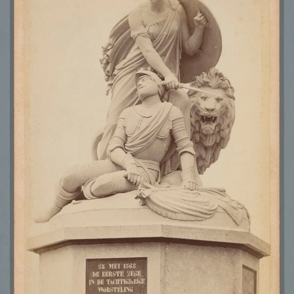Het monument voor Graaf Adolf in Heiligerlee: vergelijk de rijscholen in Heiligerlee