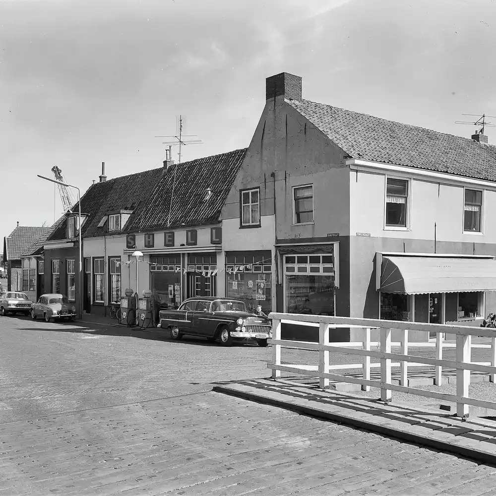 Een straat in Honselersdijk: rijscholen in Honselersdijk vergelijken