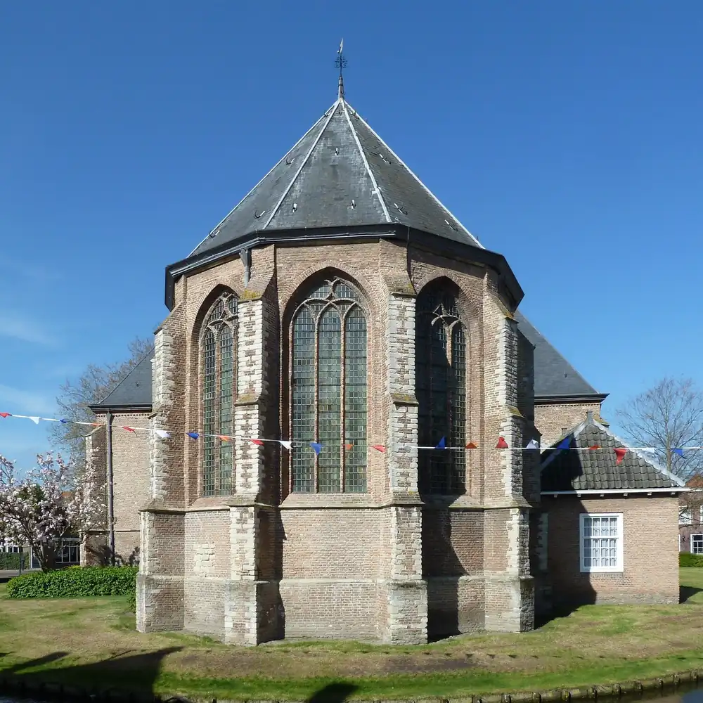 De Hervormde kerk van Nieuwe-Tonge, waar je de rijscholen in Nieuwe-Tonge kunt vergelijken