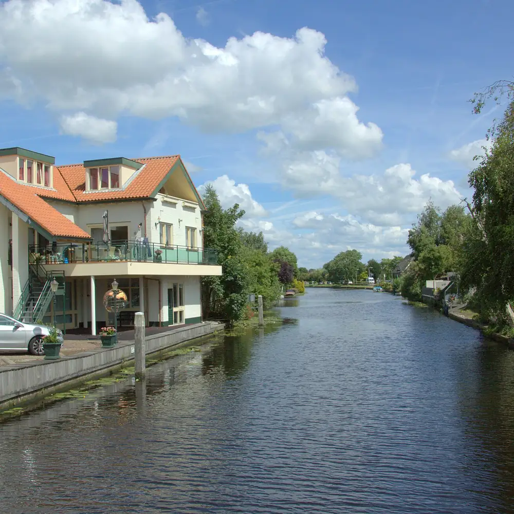 Nieuwerbrug aan den Rijn aan het water: rijscholen in Nieuwerbrug aan den Rijn vergelijken