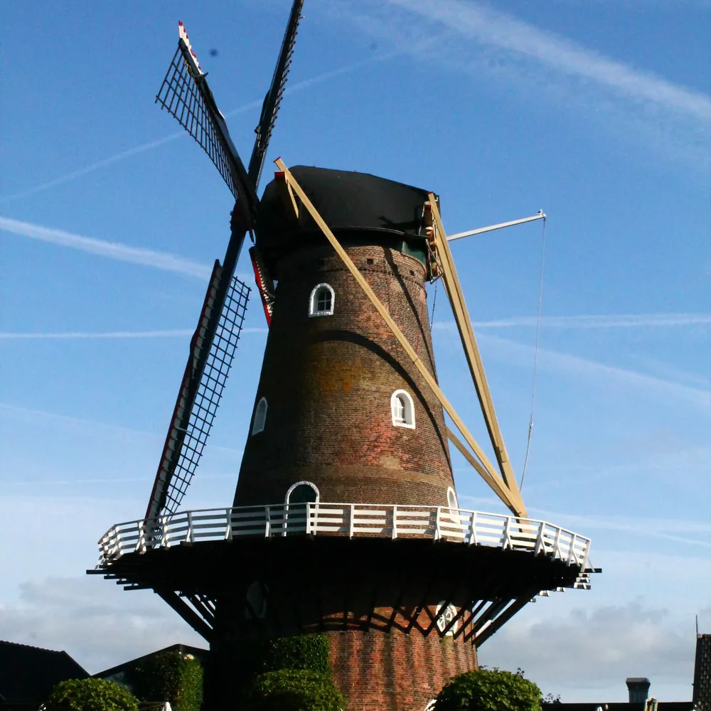 Een molen in Nieuwkuijk: alle rijscholen in Nieuwkuijk op een rij