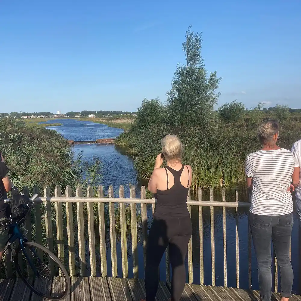Uitzicht over het water bij Peize: alle rijscholen in Peize op een rij