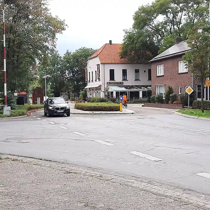 De grensovergang bij Siebengewald, waar je de rijscholen in Siebengewald kunt vergelijken