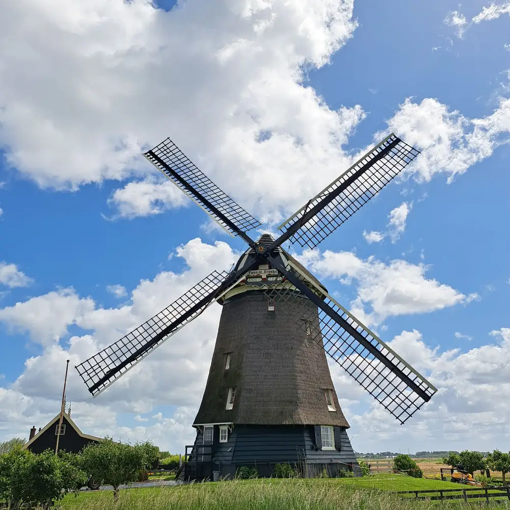 Een molen bij Uitgeest: alle rijscholen in Uitgeest op een rij