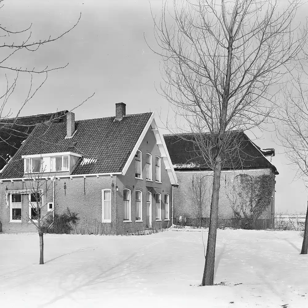 Een huis in Westmaas op een oude foto: alle rijscholen in Westmaas op een rij