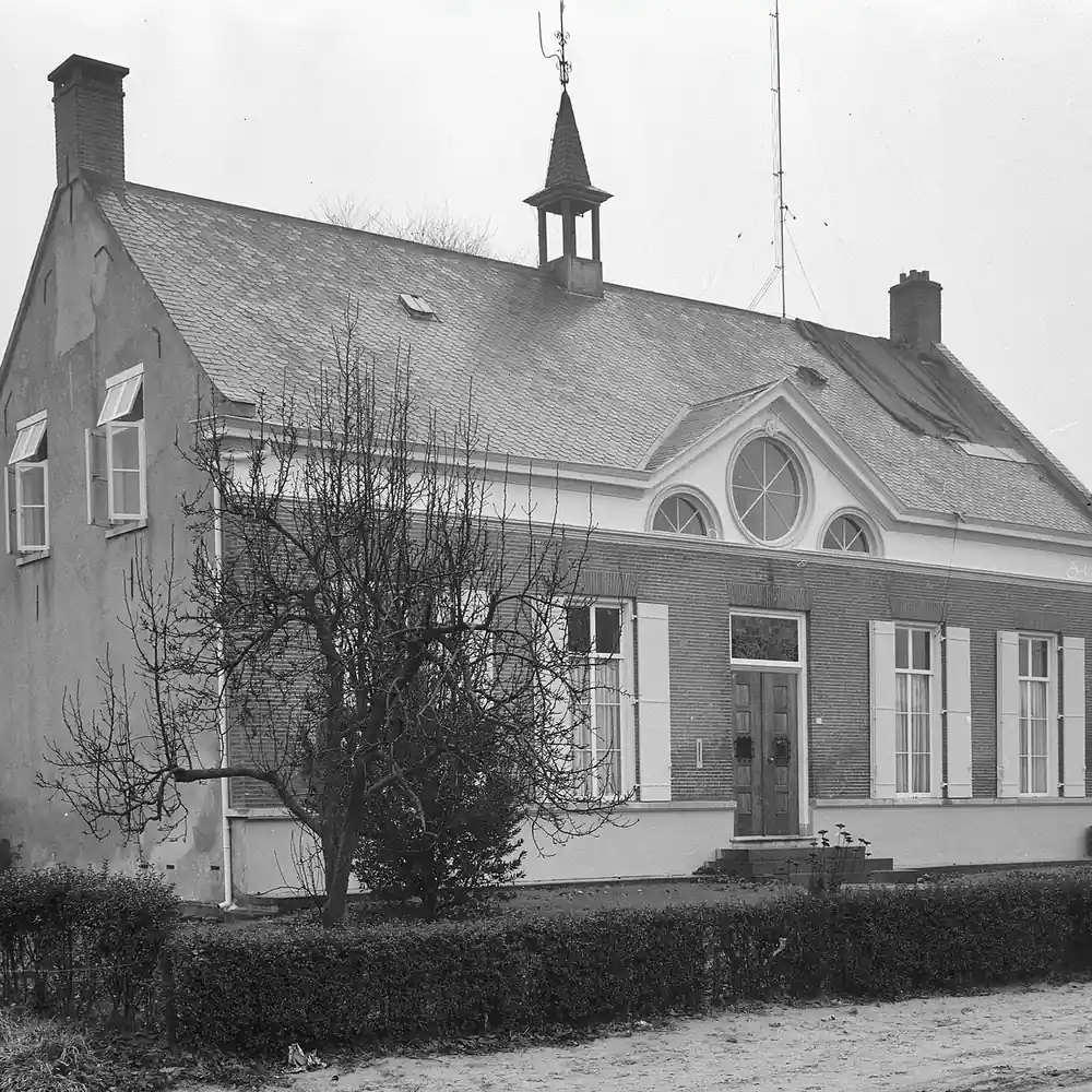 Een kerkje in Wintelre: alle rijscholen in Wintelre op een rij