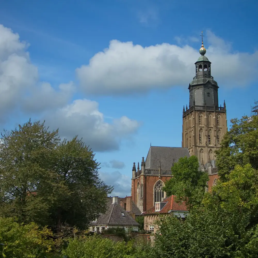 De Walburgiskerk in Zutphen: alle rijscholen in Zutphen op een rij
